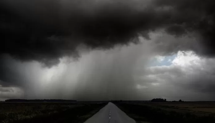 tempo - nuvens carregadas, frente fria