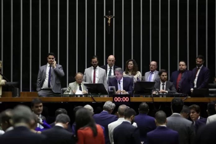 Sessão para a votação de propostas legislativas. Presidente da Câmara dos Deputados, Arthur Lira