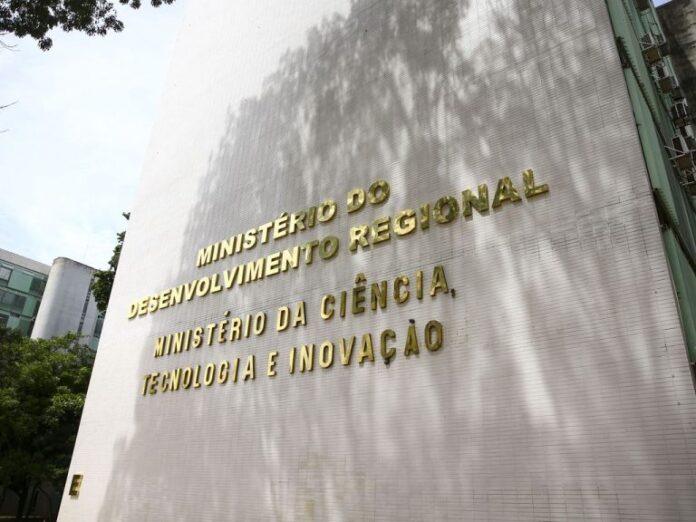 Brasília - Esplanada - Brasília (DF), 10/04/2023 - Fachada do ministério do Desenvolvimento Regional e do ministério de Ciência, Tecnologia e Inovação.