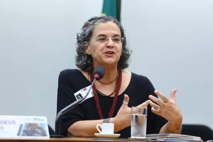 Audiência Pública - Década da Restauração dos Ecossistemas. Secretária Nacional de Biodiversidade e Direitos Animais do Ministério do Meio Ambiente - MMA, Rita de Cássia Mesquita.