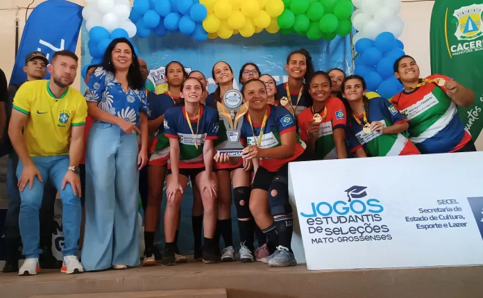 As equipes de Cáceres de handebol, masculina e feminina, categorias A e B, ganharam todos os títulos