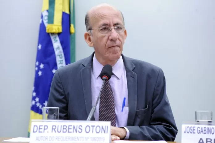 Audiência Pública - Tema: "Energia renovável descentralizada para acabar com a exclusão elétrica." Dep. Rubens Otoni (PT-GO)