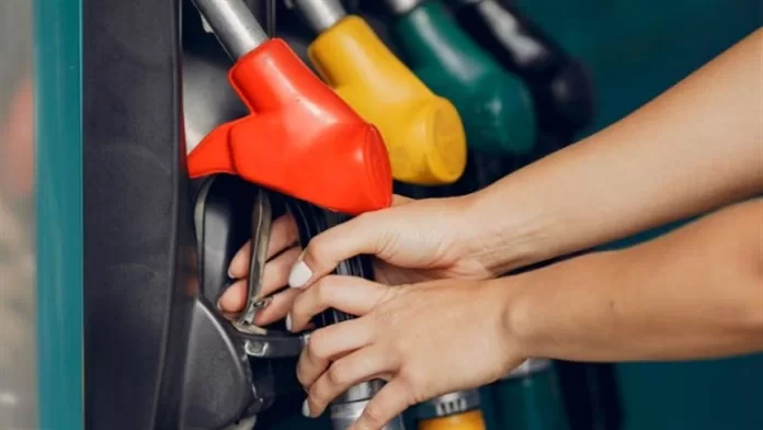 Preço da gasolina fecha quadrimestre com alta de 12,2%