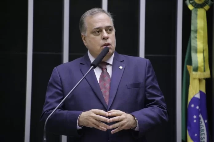 Discussão e votação de propostas. Dep. Paulo Abi Ackel PSDB-MG