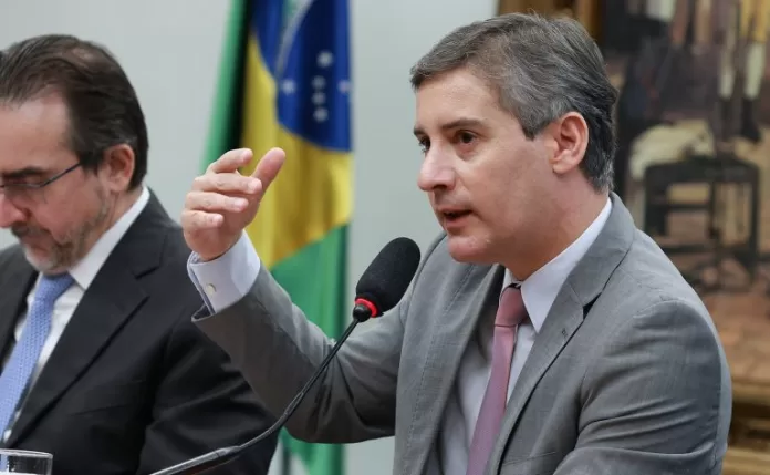 Audiência Pública - Debater os impactos da reforma tributária na indústria, comércio e serviços no Brasil. Gerente Executivo de Economia - Confederação Nacional da Indústria - CNI, Mário Sérgio Carraro Telles