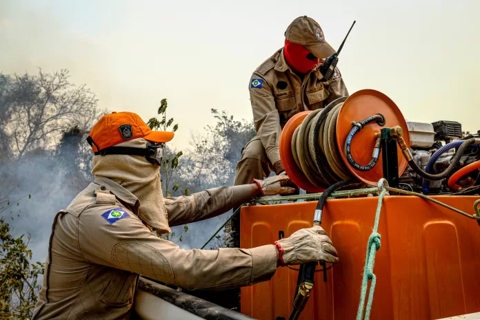 combate aos incêndios