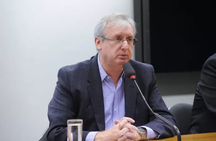 Lançamento da frente Parlamentar mista em Defesa da Pesquisa em Biologia ambiental. Dep. Celso Pansera(PT - RJ)