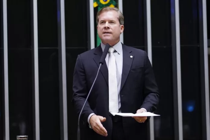 Deputado Marx Beltrão discursa na tribuna do Plenário