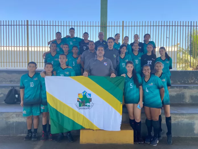 Equipes do handebol masculino e feminino do município de Querência