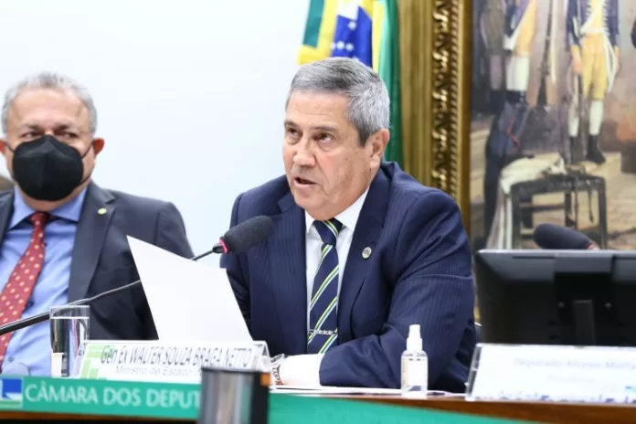 Audiência Pública - Esclarecimentos sobre a Nota Oficial, assinada pelo Ministro e pelos Comandantes da Marinha do Brasil, do Exército Brasileiro e da Força Aérea Brasileira. Ministro de Estado da Defesa, Walter Braga Netto