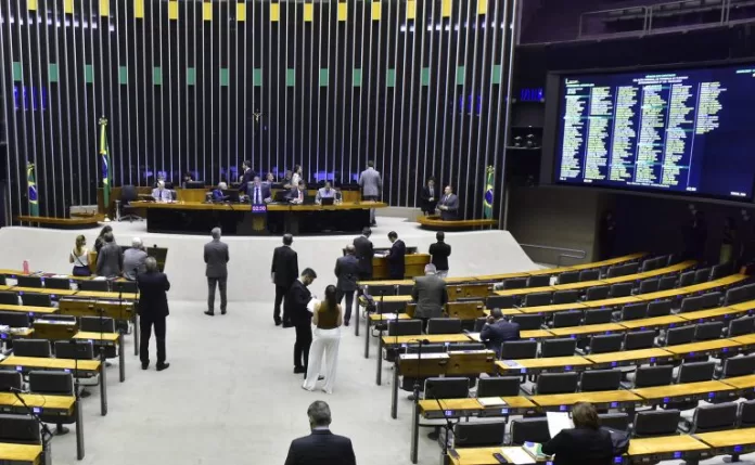 Discussão e votação de propostas. Presidente da Câmara dos Deputados, Arthur Lira