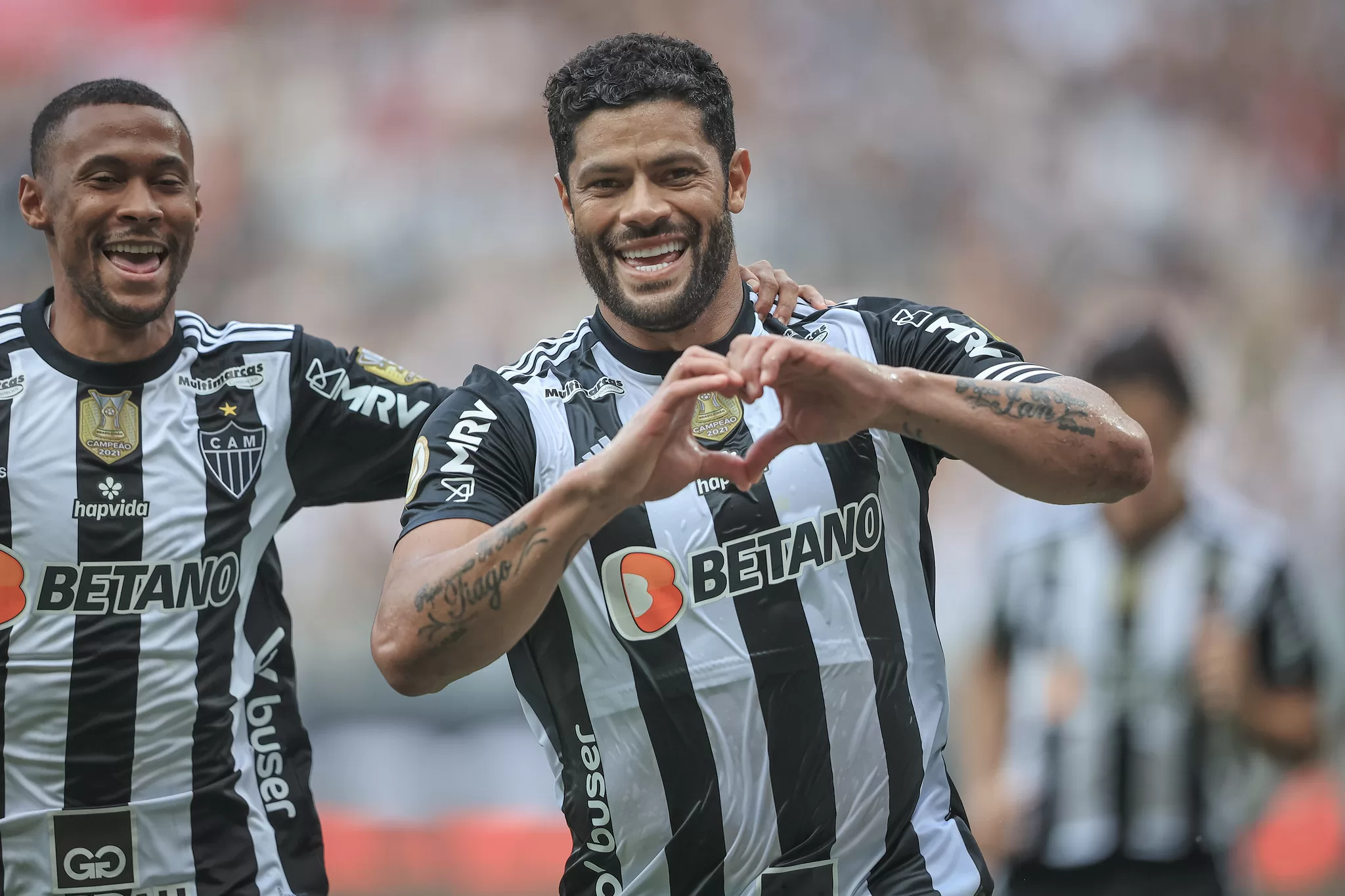 Com um a menos, Atlético-MG segura empate com Inter