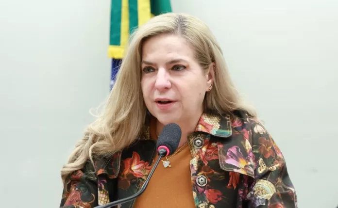 Luizianne Lins coordenou o seminário