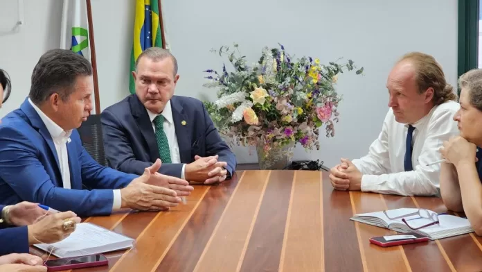 Mauro Mendes se reúne com presidente do Ibama em busca de solução para o Portão do Inferno