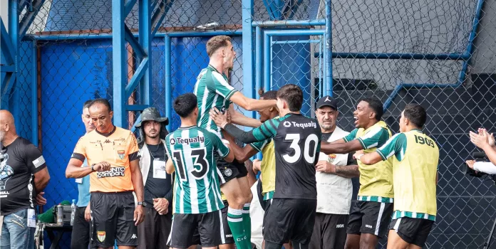 Aster faz gol no fim e avança às quartas de final; Coritiba leva nos pênaltis