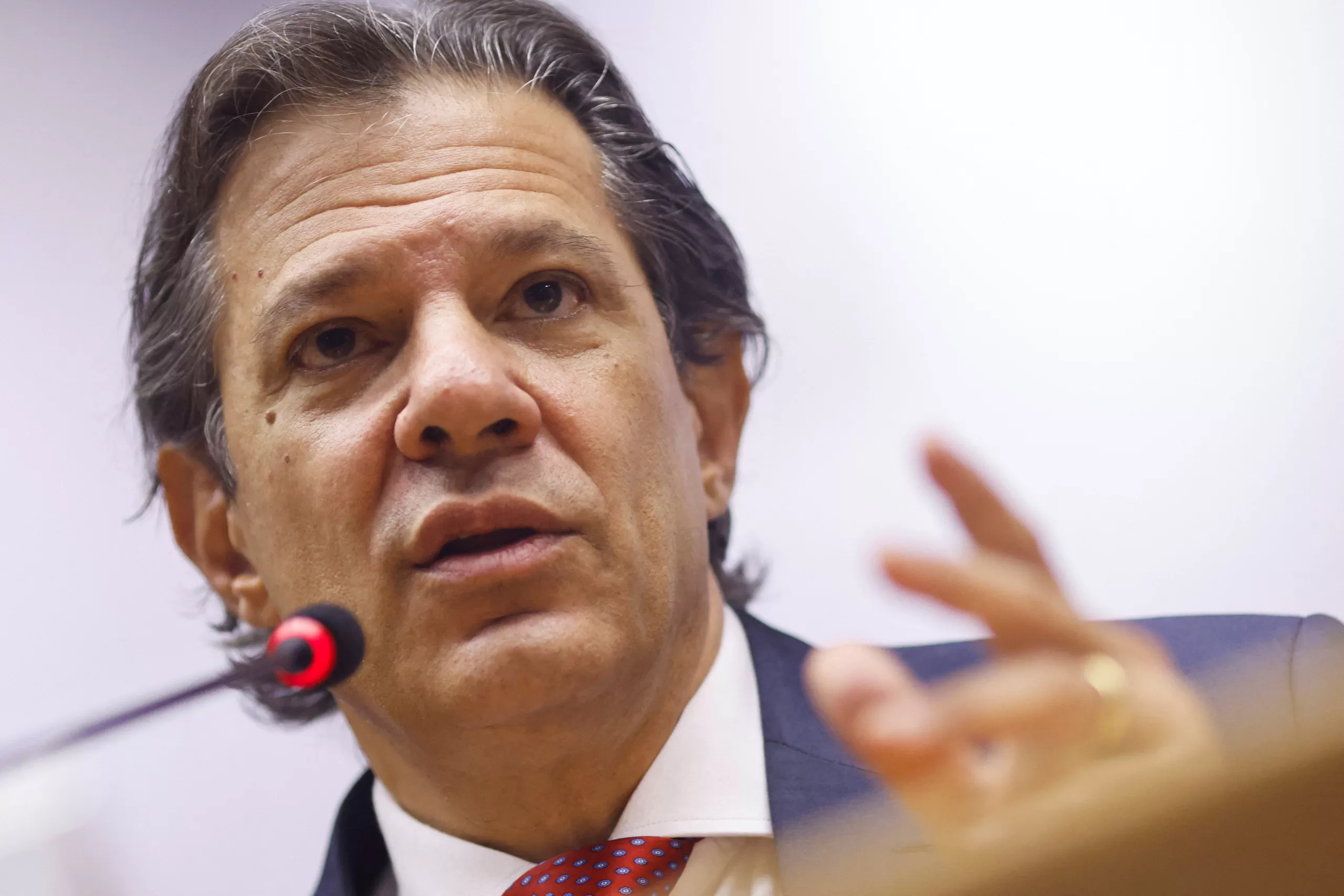 'Não existe socorro com dinheiro do Tesouro', diz Haddad sobre empresas aéreas