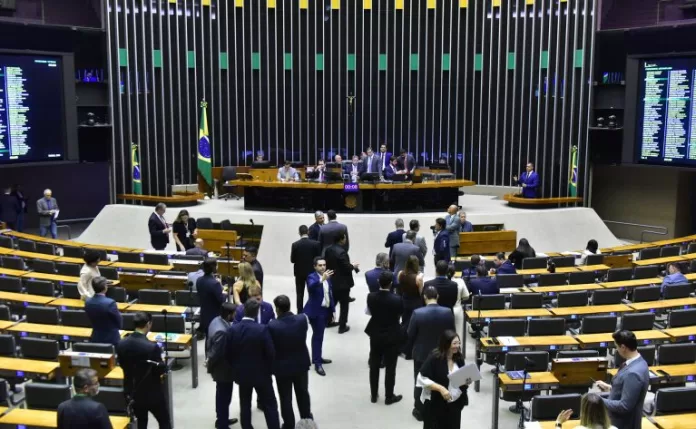 Discussão e votação de propostas. Presidente da Câmara dos Deputados, Arthur Lira