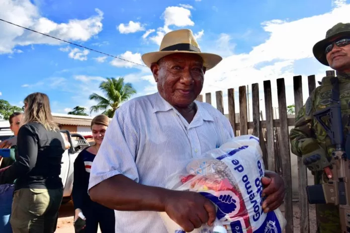 Primeira-dama de MT coordena ação emergencial em Cáceres após enchente