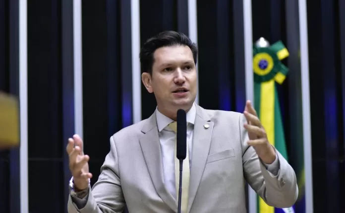 Deputado Gilson Marques (Novo-SC) fala no Plenário da Câmara dos Deputados