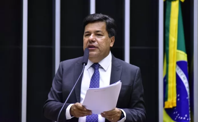 Deputado Mendonça Filho (União-PE) fala no Plenário da Câmara dos Deputados