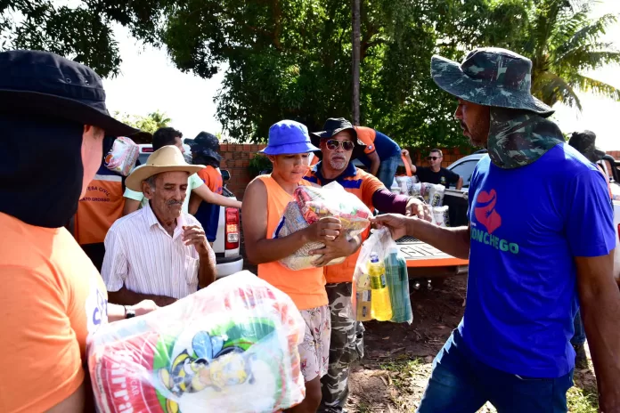 Setasc entrega 500 cestas de alimentos e kits de higiene e limpeza para famílias atingidas pela forte chuva em Cáceres