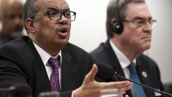 O diretor-geral da Organização Mundial da Saúde, Tedros Adhanom Ghebreyesus, e o representante da OPAS/OMS no Brasil, Joaquin Molina, durante audiência na Câmara dos Deputados em Brasília, em março de 2018