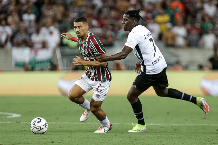 Fluminense vence LDU e é campeão da Recopa Sul-Americana