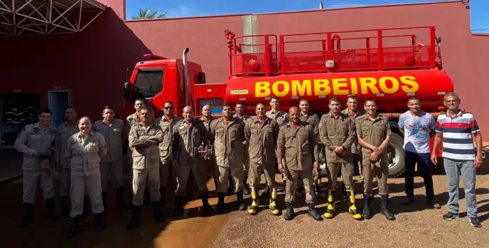 11ª Companhia Independente Bombeiro Militar realiza despedida para subtenente que serviu corporação por mais de 20 anos