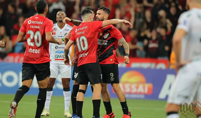 Athletico vence e disputa final do Campeonato Paranaense