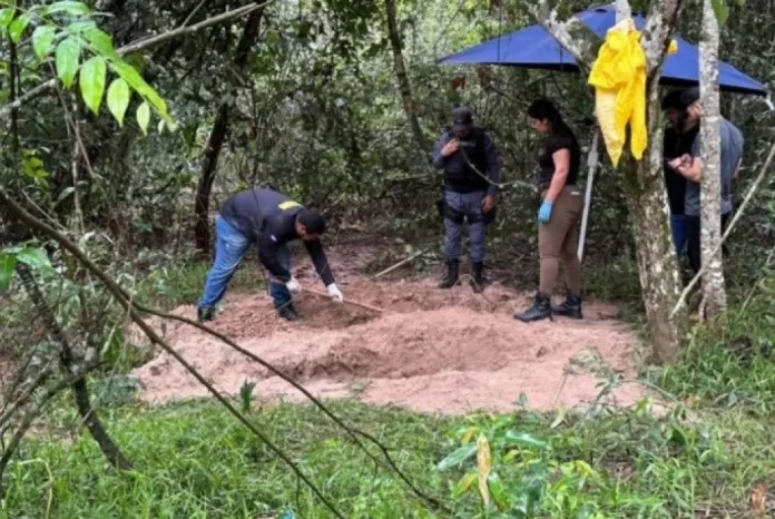 Corpo de jovem é encontrado em cova rasa após salve de facção na madrugada