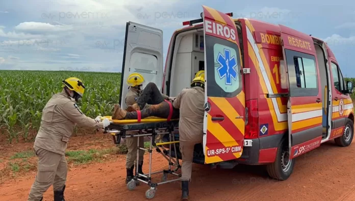 Suspeito morre em confronto e outro fica ferido após assalto na zona rural