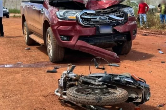 Acidente entre moto e Ranger deixa um morto em MT