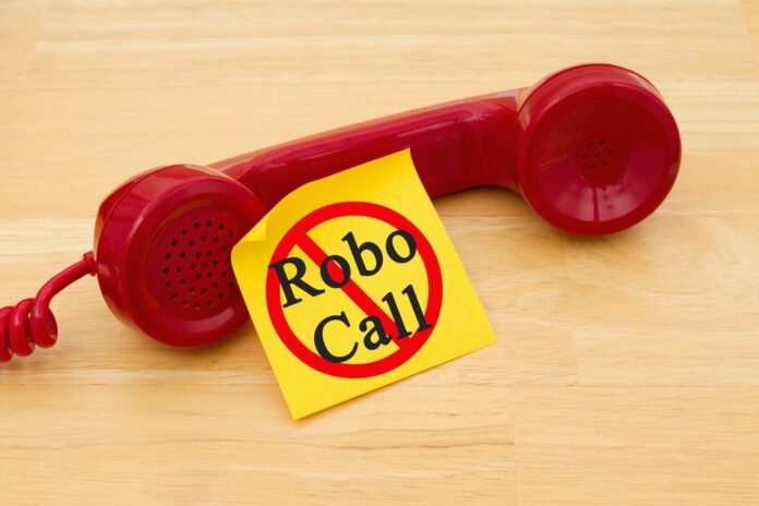 Telemarketing abusivo,; robocall; chamada feita por robôs.