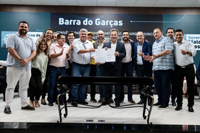 Barra do Garças firma convênio para construção de calçadas nos bairros Nova Barra, São José e Vila Maria