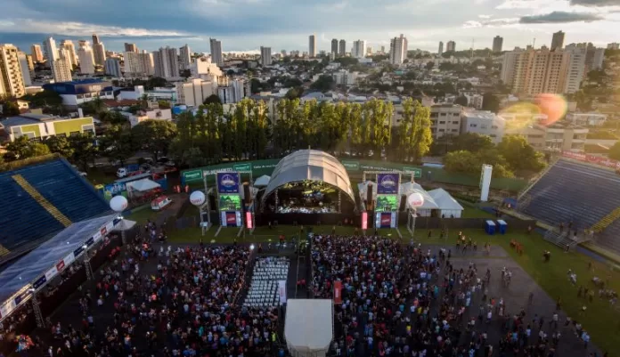 Vista aérea de um show