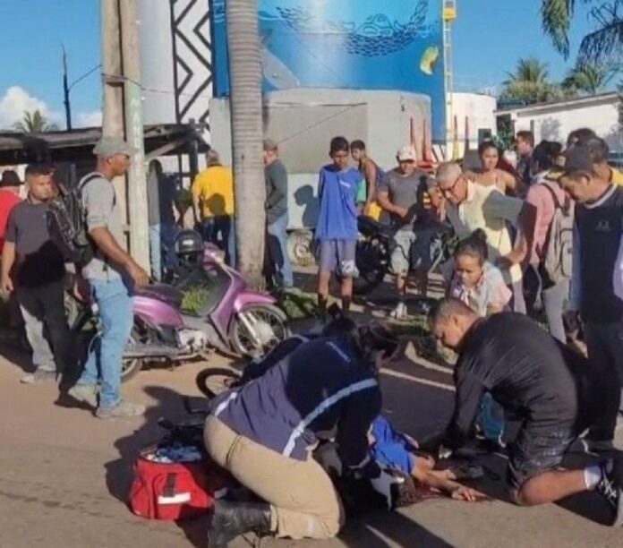 Garoto de 12 anos morre atropelado por caminhão durante a ida para a escola