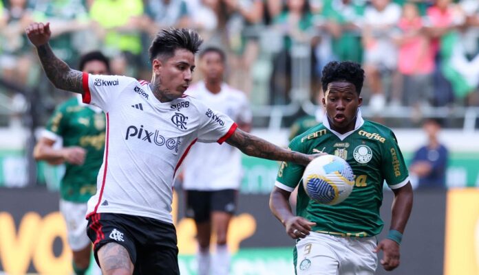 Palmeiras e Flamengo empatam em confronto acirrado pelo Brasileirão