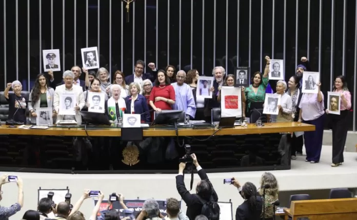 Homenagem ao Dia Internacional do Direito à Verdade.