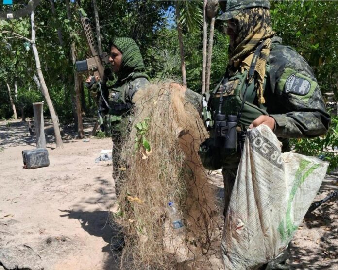 Fiscalização contra pesca predatória na região do Araguaia apreende armas de fogo, redes e tarrafas