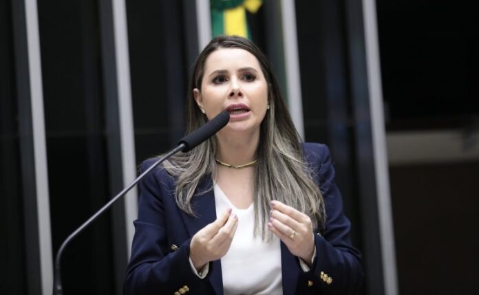 Discussão e votação de propostas. Dep. Caroline de Toni (PL - SC)