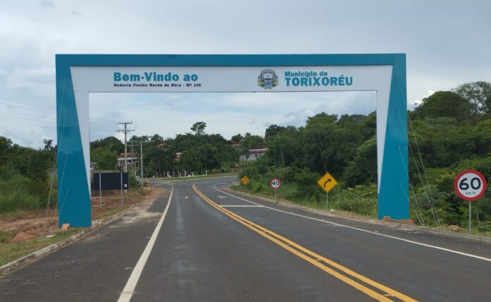 Prefeito Thiago Timo entrega obras e assina ordem de serviço para pavimentação de ruas em Torixoréu – Vídeo