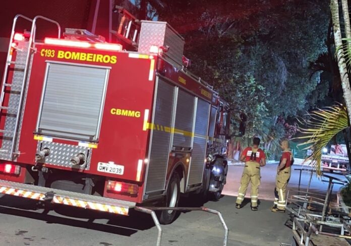 Bombeiros atendem princípio de incêndio em escola de Aragarças