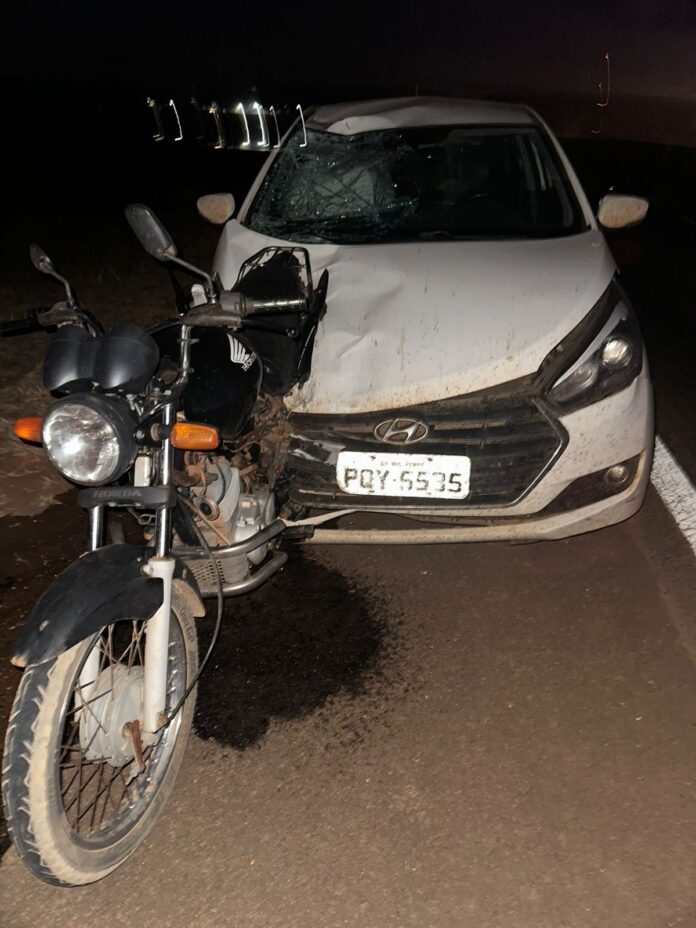 Acidente entre carro e moto mata duas pessoas na BR-158