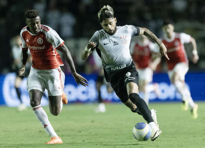 Internacional derrota o Corinthians e afunda Timão na zona de rebaixamento