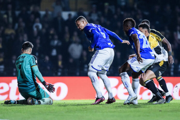 Criciúma vence o Cruzeiro pela 14ª rodada do Brasileirão