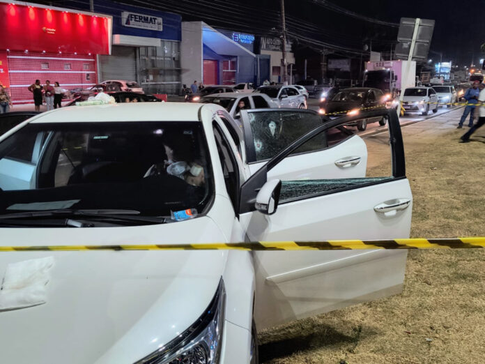 Homem é morto a tiros dentro de Corolla em MT; amigo fica ferido – Vídeo