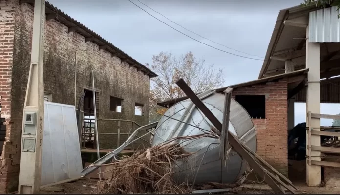 Propriedade leiteira após enchente no Rio Grande do Sul