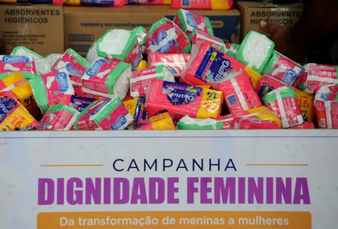 Direitos humanos - mulheres - Campanha doa 11 mil absorventes para estudantes de escolas públicas - Iniciativa da Secretaria de justiça do DF segue arrecadando os itens para ajudar milhares de mulheres e meninas em situação de vulnerabilidade.