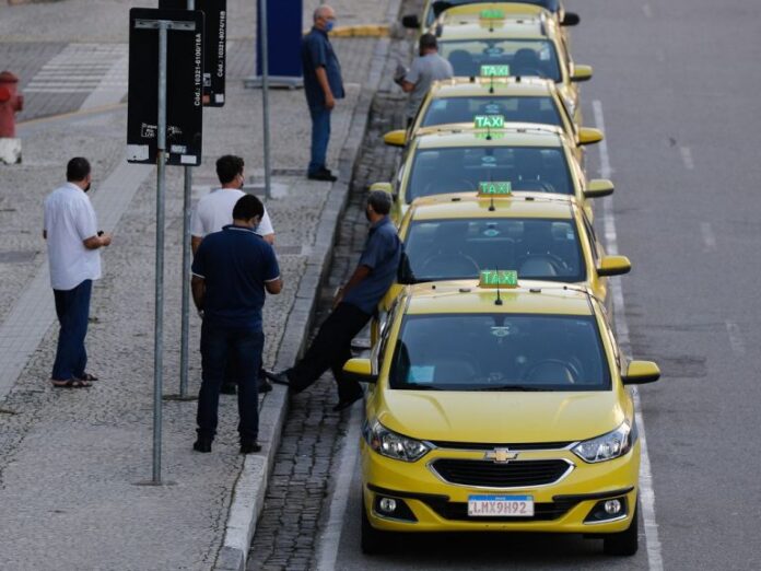 Transporte - taxi - taxista - Táxis no Rio de Janeiro