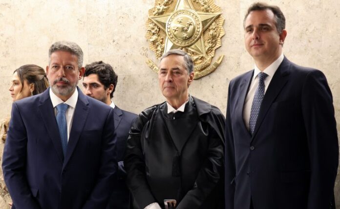 Posse do Ministro Luís Roberto Barroso como presidente do Supremo Tribunal Federal. Presidente da Câmara dos Deputados, Arthur Lira e o Presidente do Supremo Tribunal Federal, Luís Roberto Barroso